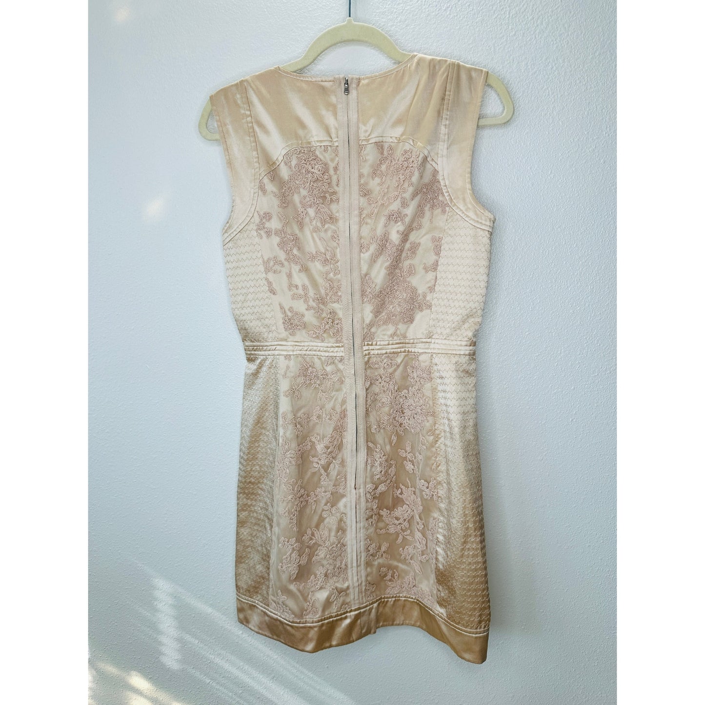 BCBGMAXAZRIA Tan Satin & Floral Lace Round Neck Mini Dress 6