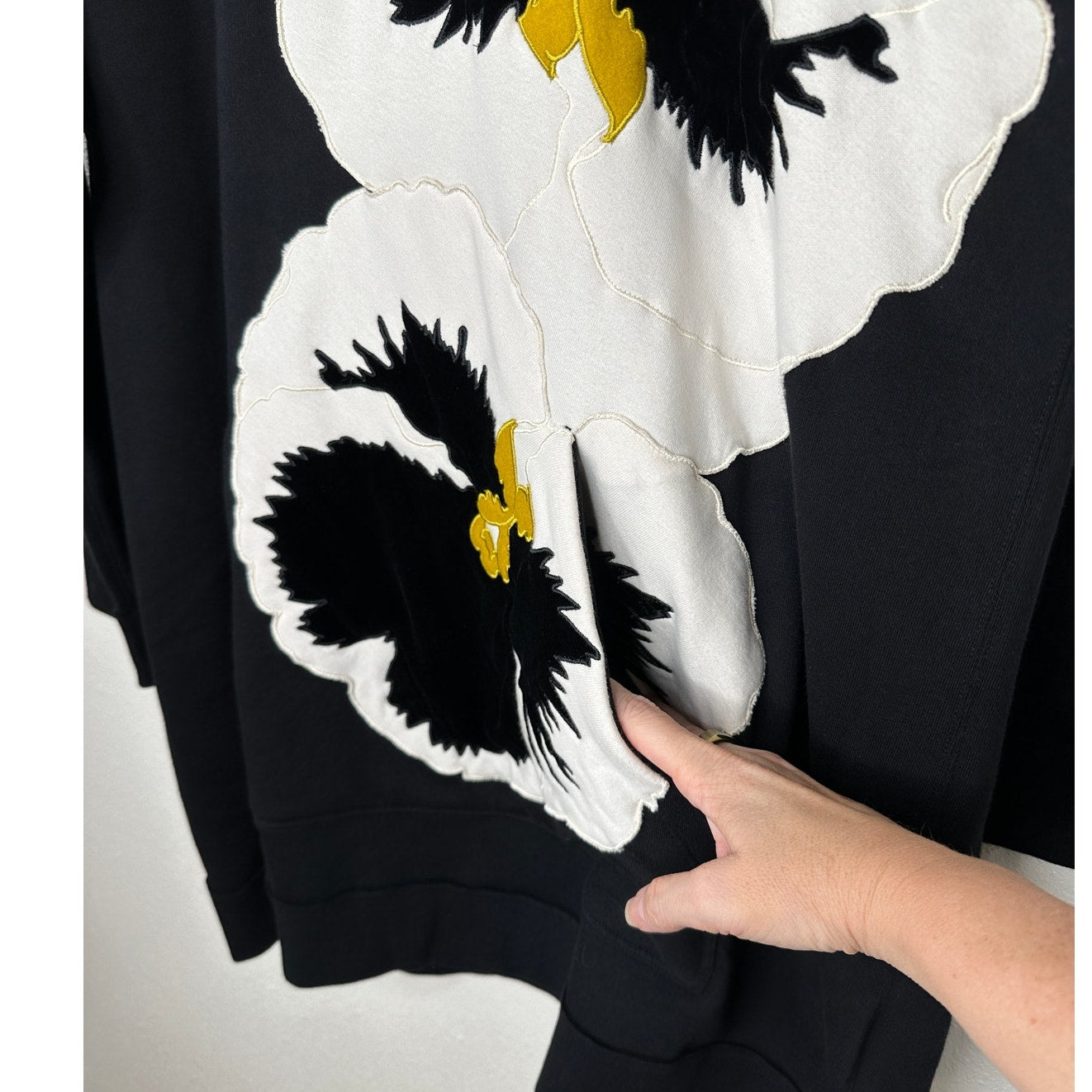 Valentino Garavani Black Hoodie Embroidered White Pansy Patches M