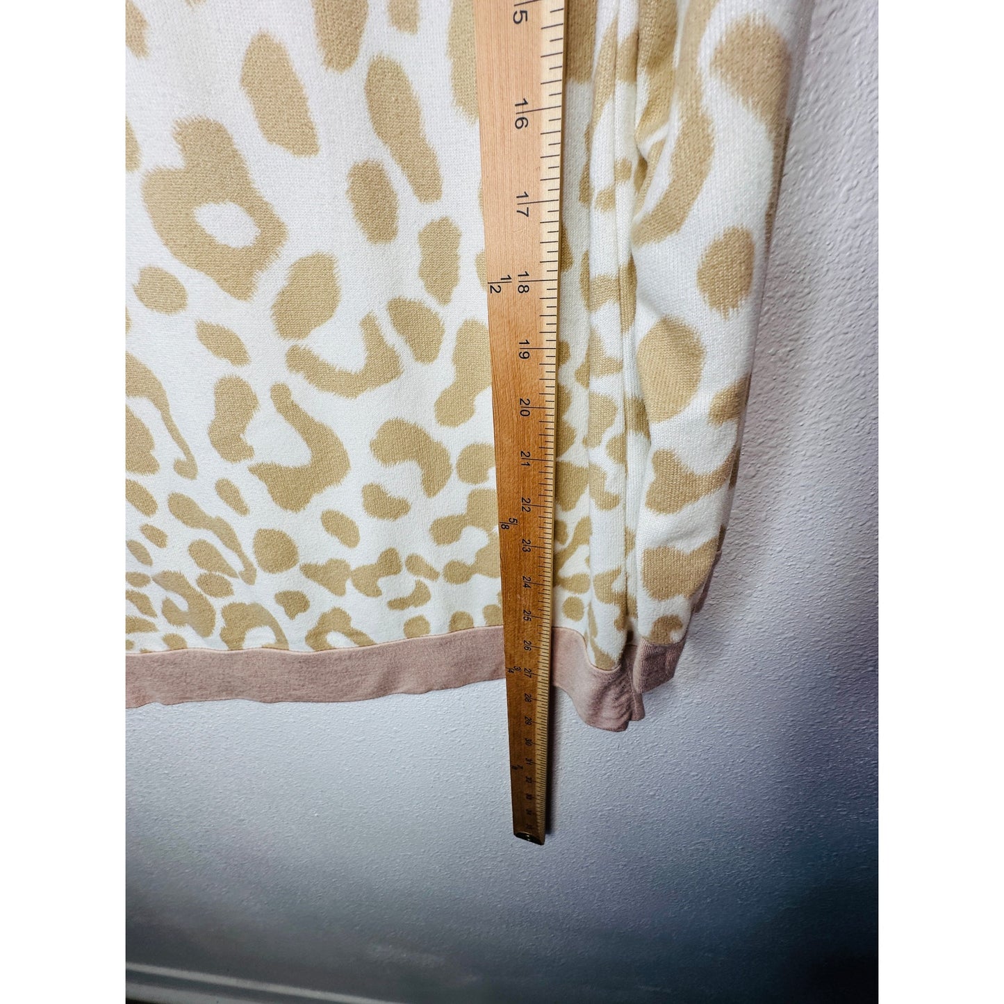 Bibi Cream & Tan Giraffe Print Wide Neck Long Sleeve Sweater S Y2k