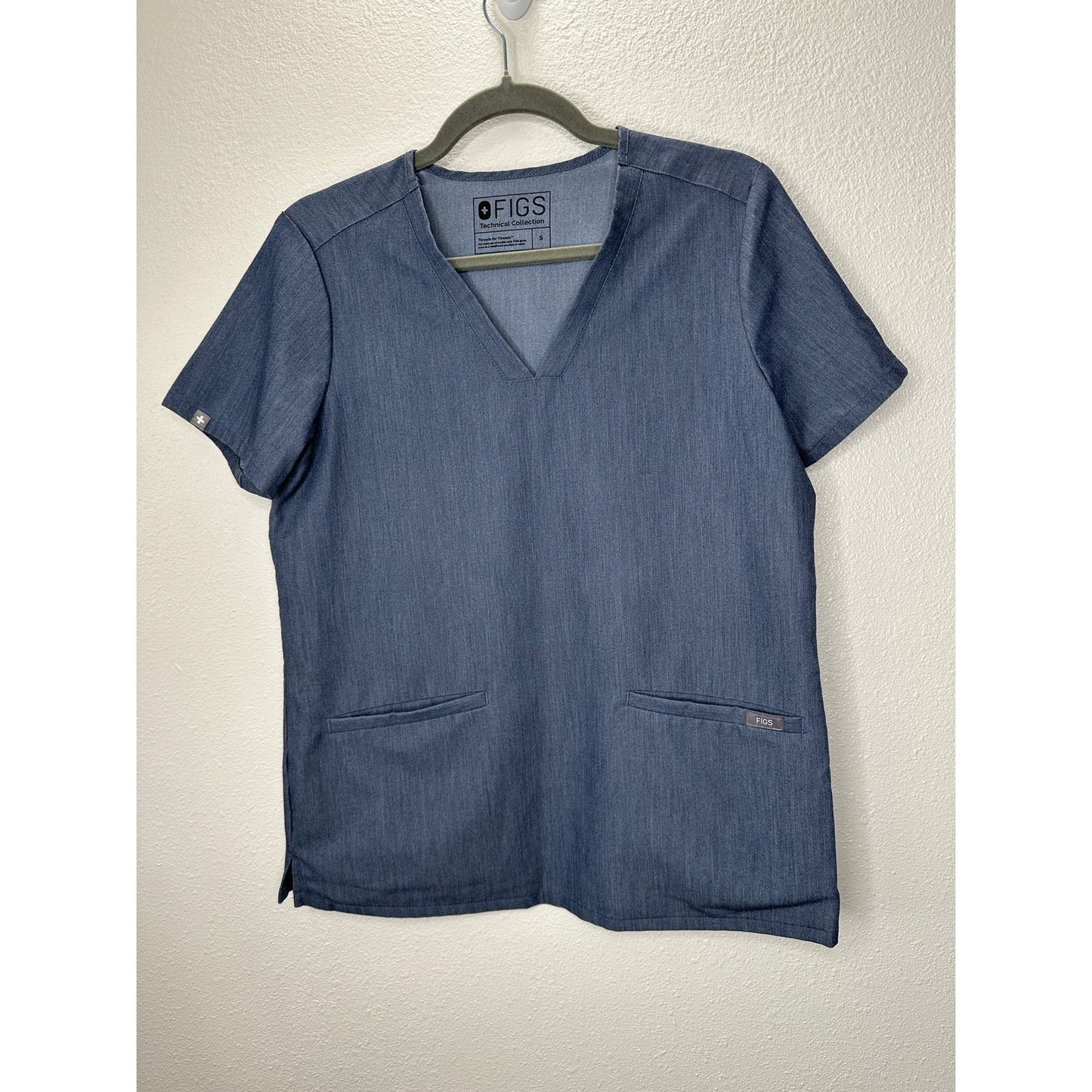 Blue Denim Casma 3 Pocket Classic Fit V-Neck Scrub Top S