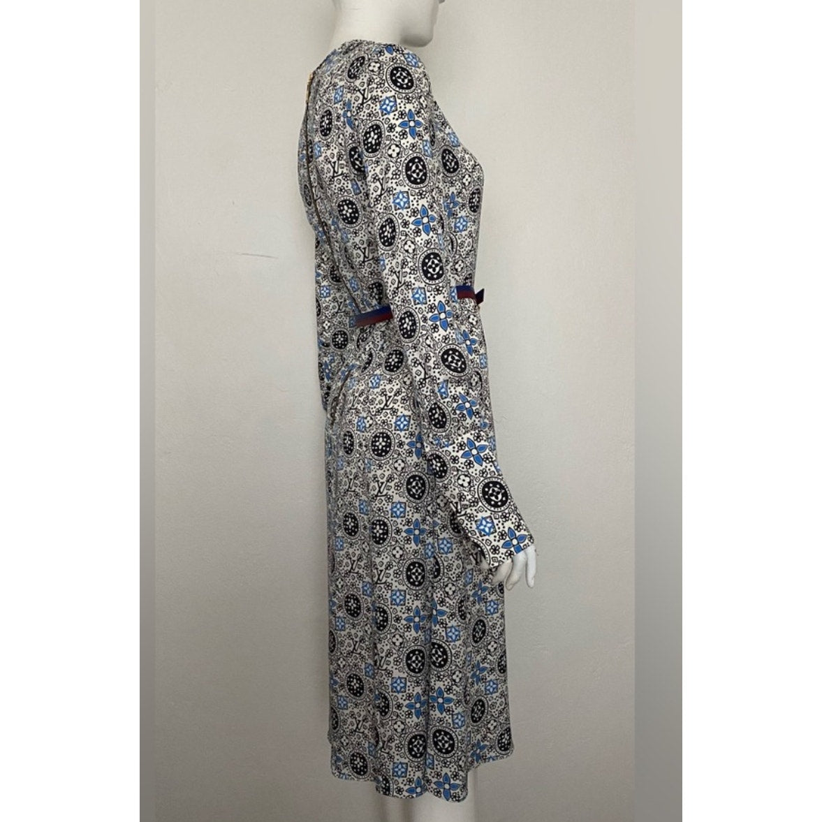 Louis Vuitton Silk Belted Print Midi Dress Runway White Black Blue 42 / 10