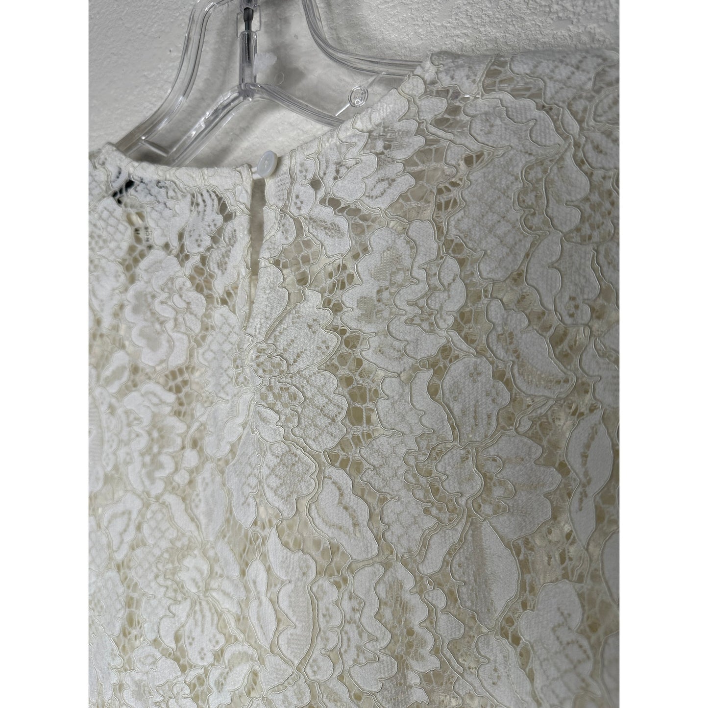 Club Monaco Ivory Floral Lace Round Neck Keyhole Back Long Sleeve Scalloped Hem Blouse XS