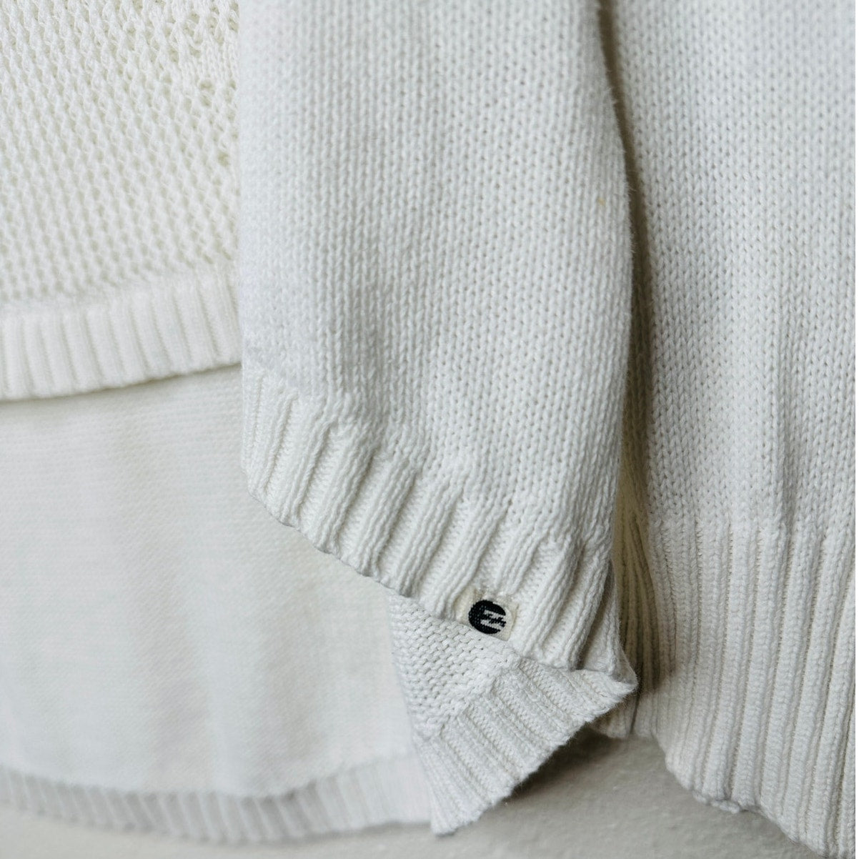 Billabong White Boat Neck High Low Shark Knit Pattern Sweater M