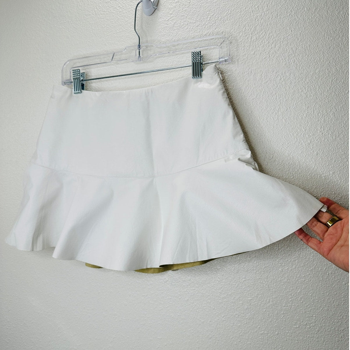 NWT Cotton Candy LA White Flounce Mini Skirt Built-in Shorts M