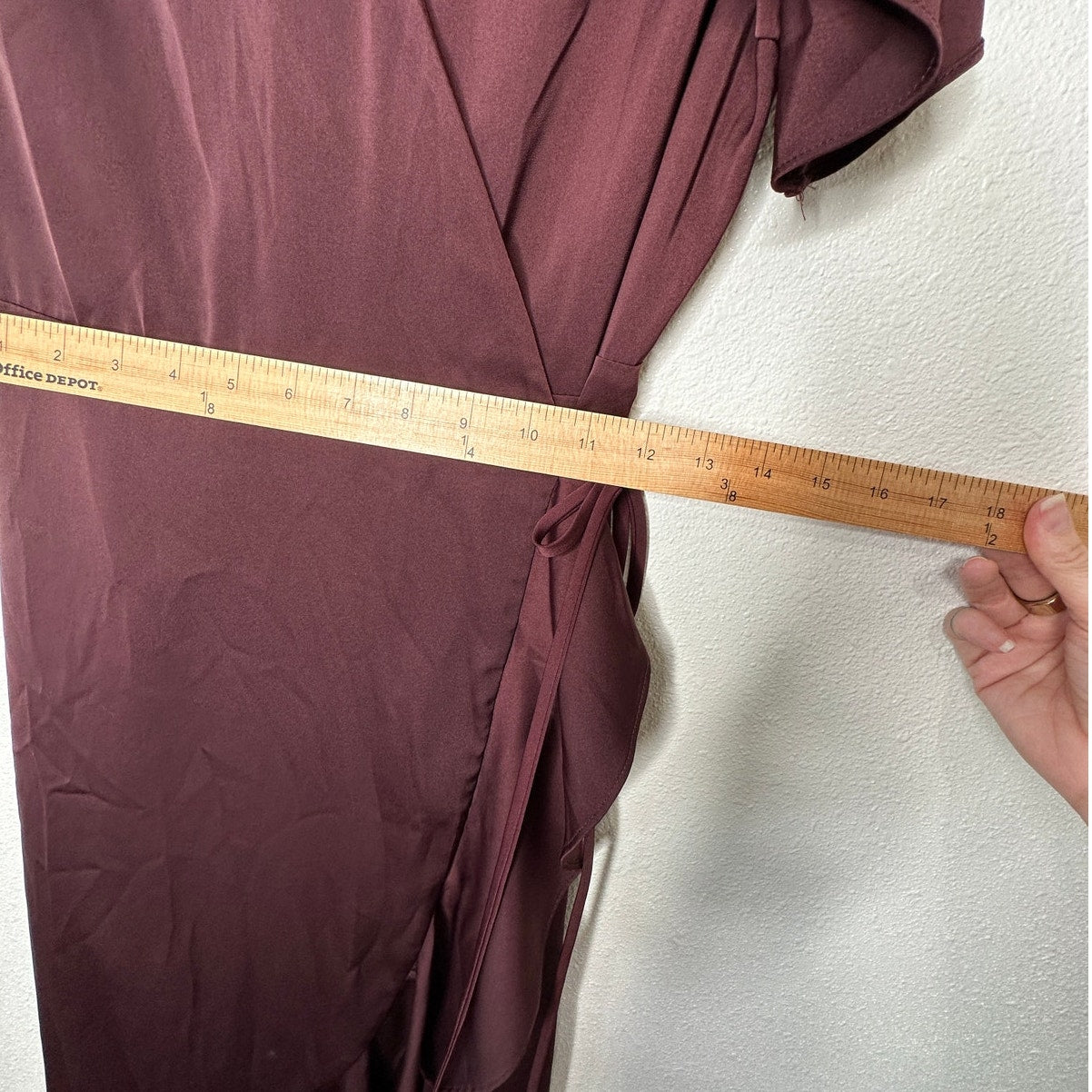 Chelsea28 Burgundy Maroon Flutter Sleeve Ruffle V-Neck Wrap Dress S