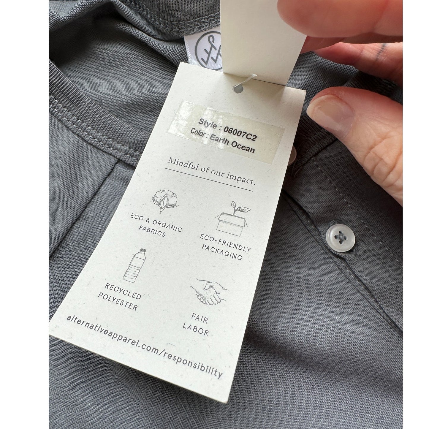 Alternative Earth Ocean Gray Raglan Sleeve Round Neck Henley Tee XL