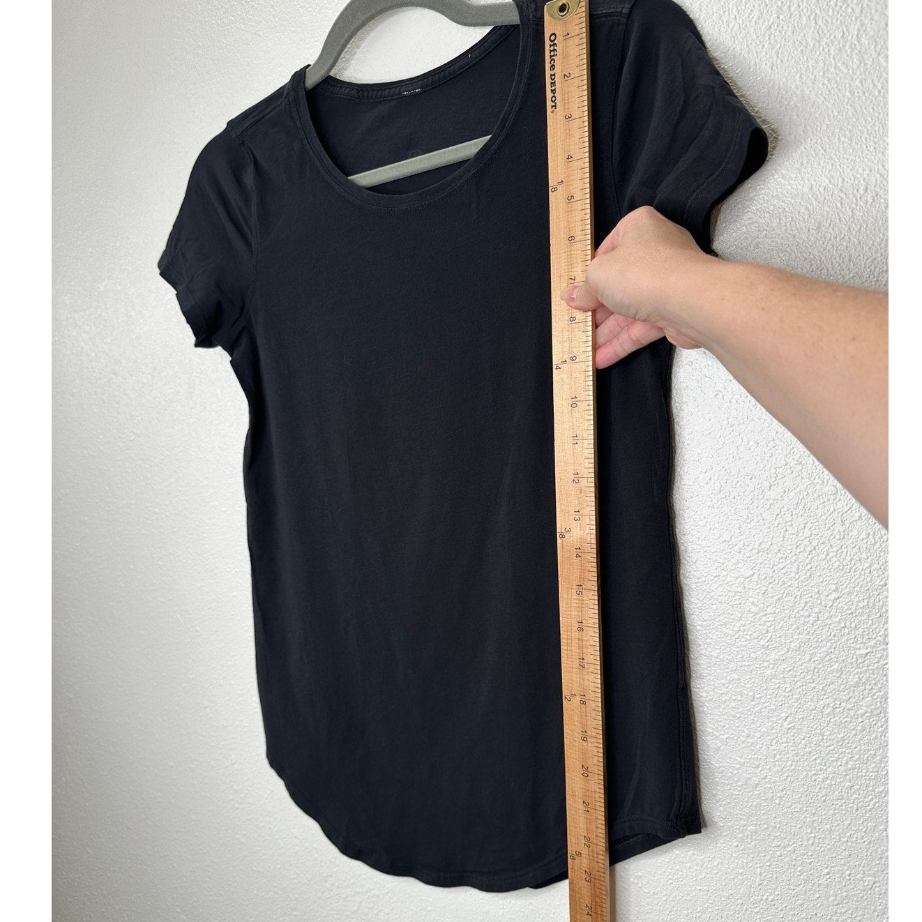 Lululemon Black Round Neck Short Sleeve Tee Shirt 6