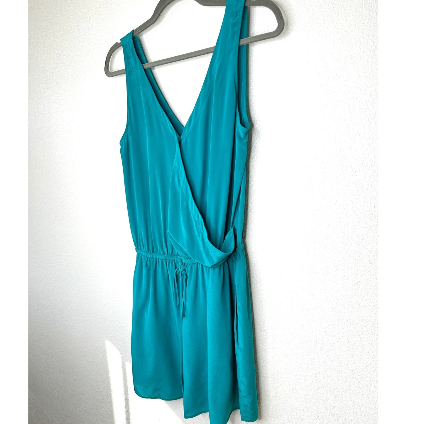 NWT Lavender Brown Jade Teal V-Neck Satin Faux Wrap Dress M