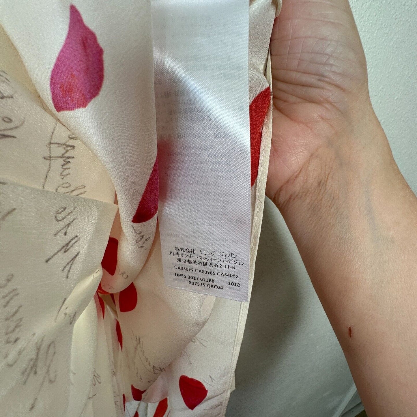 Alexander McQueen Cream Red Sleeveless Asymmetric Pleated Ruffle Blouse 44 / 12