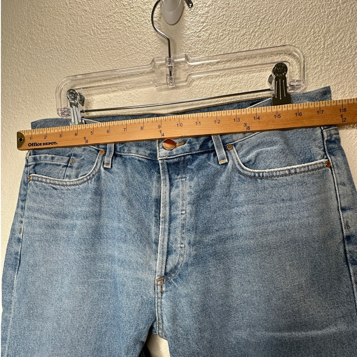 Goldsign Medium Light Wash Straight Leg Gold Button Fly Denim Jeans 31