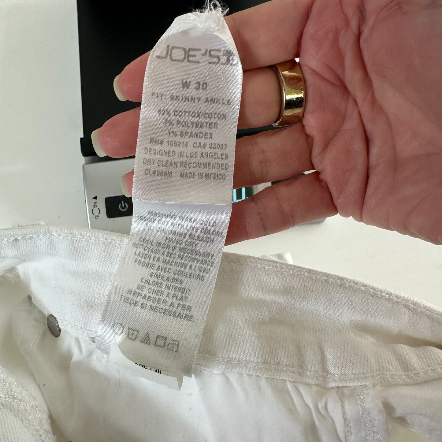 Joe's Jeans Cute White Low-Rise Skinny Ankle Juliet Crop Jeans 30
