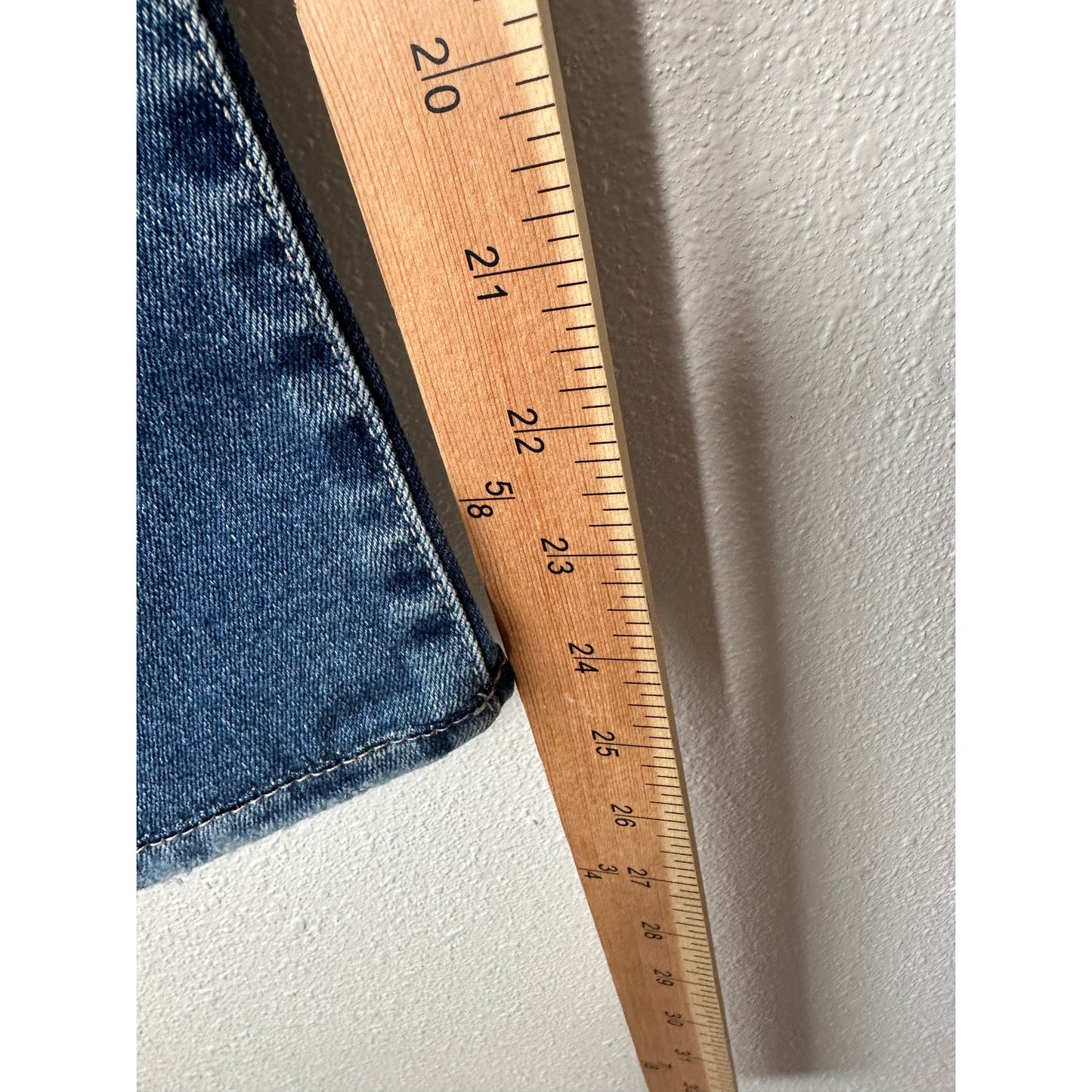 AG Muted Medium Wash Prima Crop Cigarette Leg Japanese Fabric Jeans 29