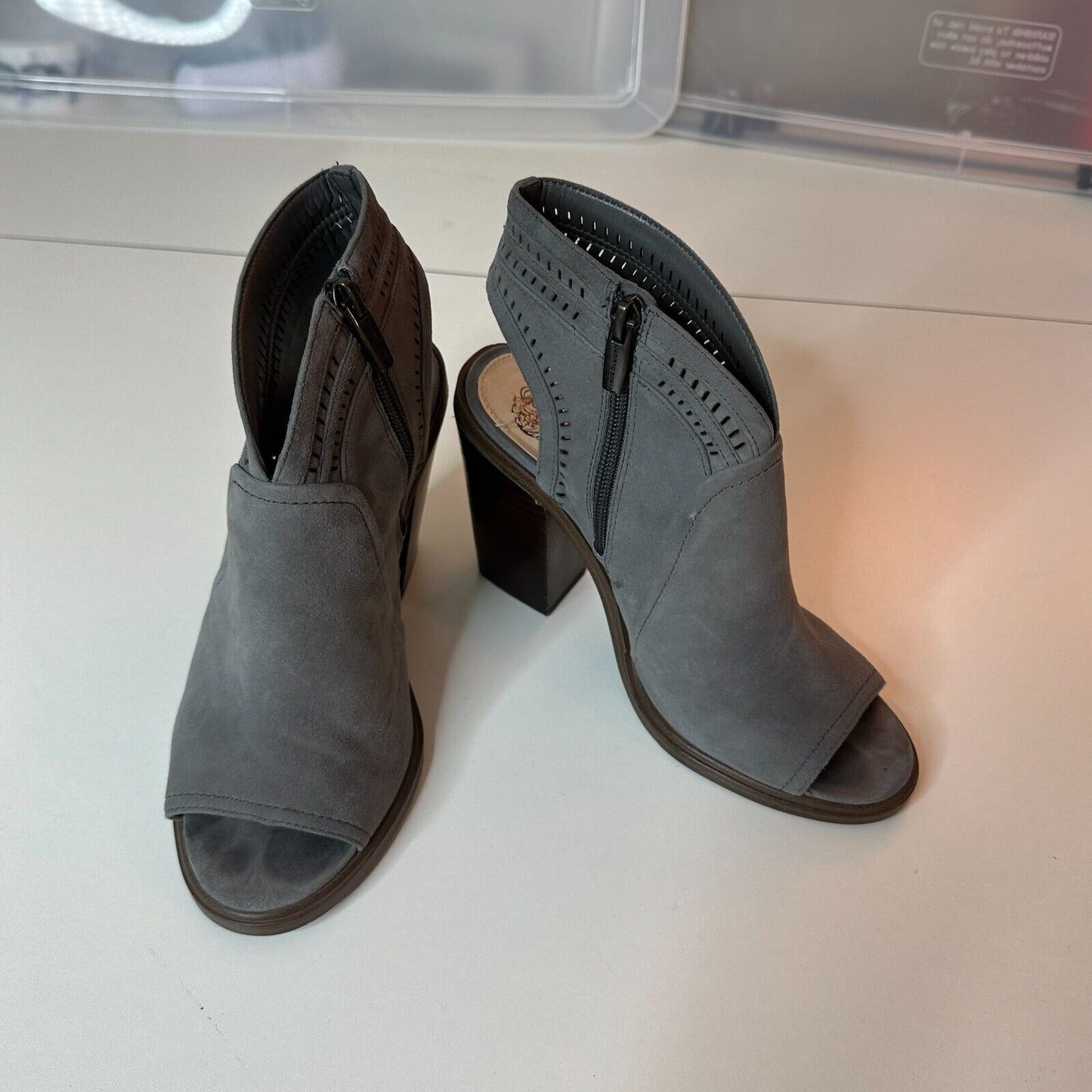 Vince Camutto Gray Koral Laser Cut Suede Open Toe Block Heel Booties Zip size 7