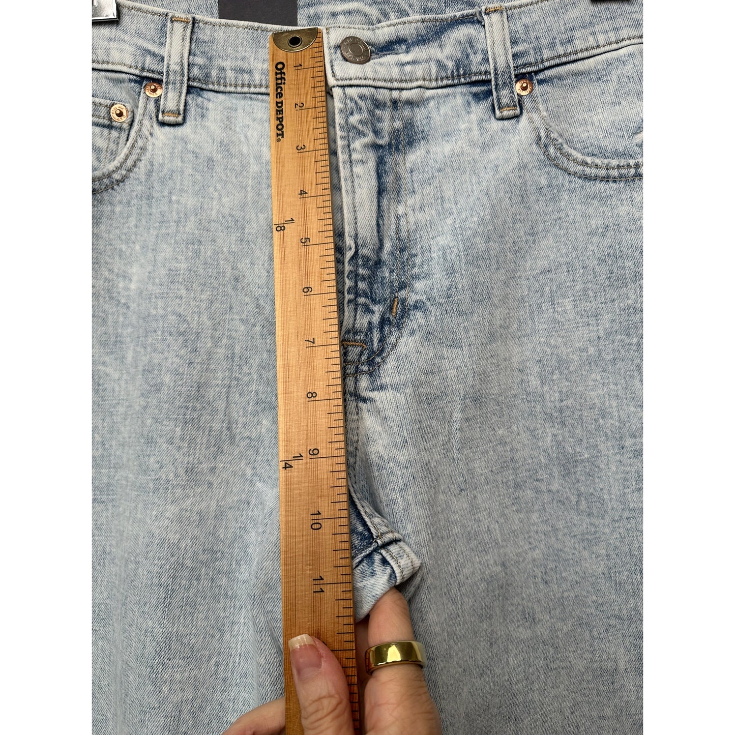 NWT GAP Girlfriend Mid Rise Jeans Gray Acid Wash 31 Raw Hem