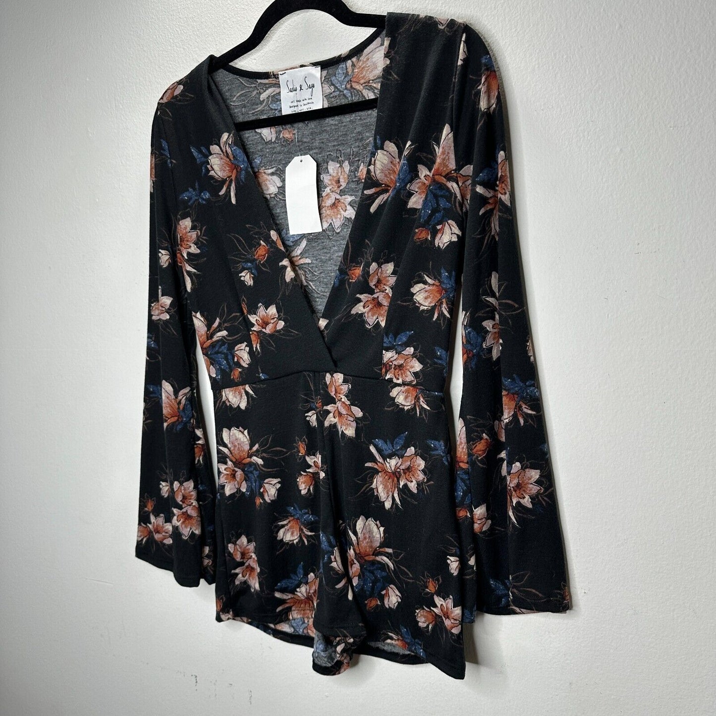 NWT Sadie & Sage Black With Peach Blue Floral Long Bell Sleeve Deep-V Romper S