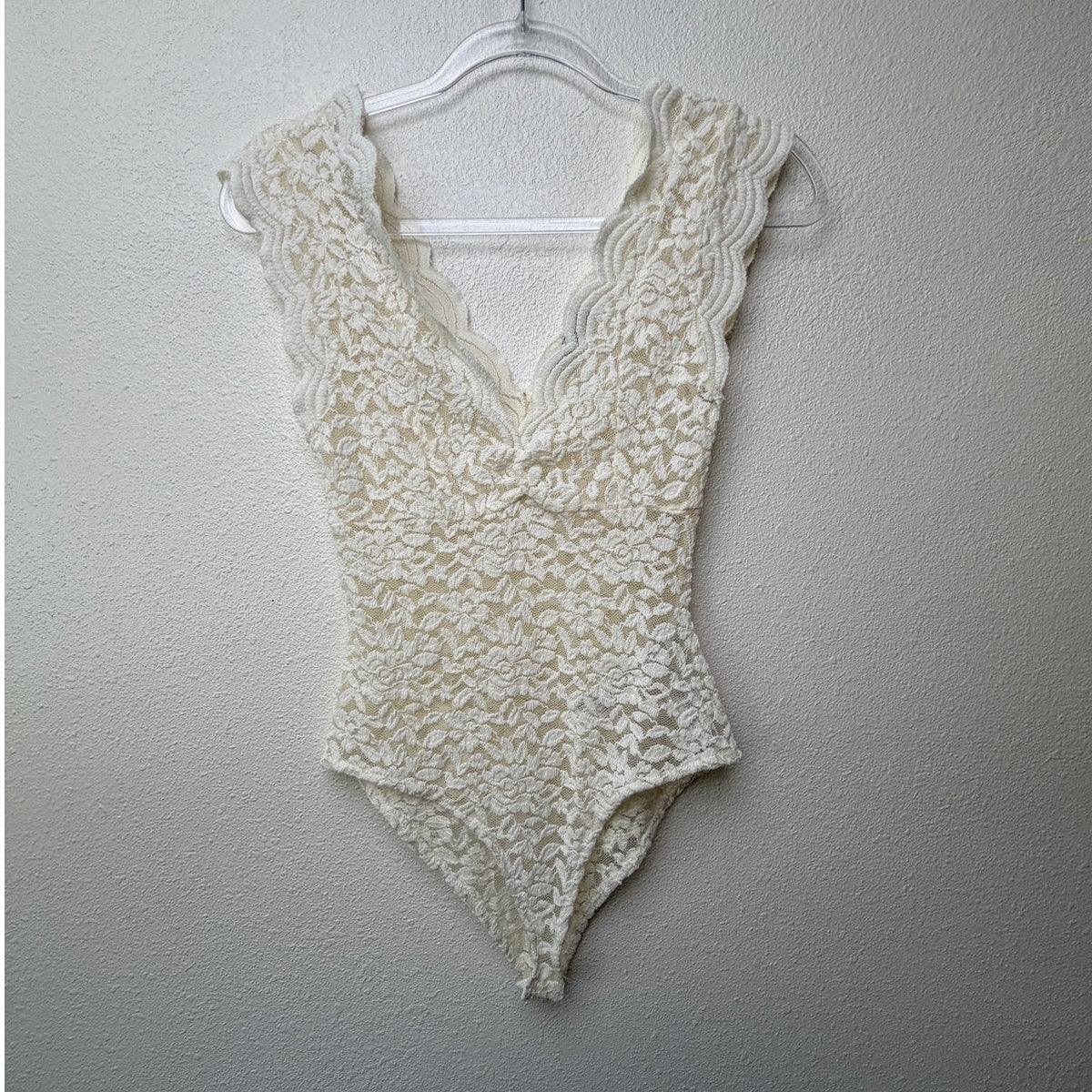 Zara Ivory Floral Lace V Neck Bodysuit Women M