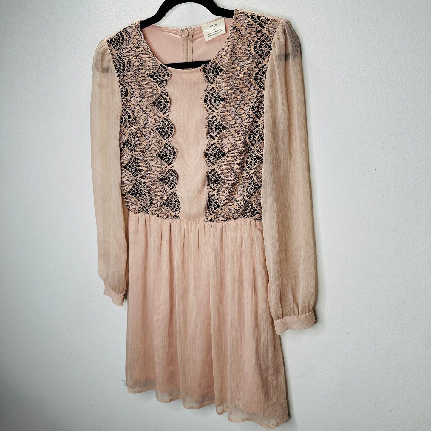 Pins and Needles Rose Tyrie and Black Lace Long Sleeve Lined Gauze Mini Dress 0