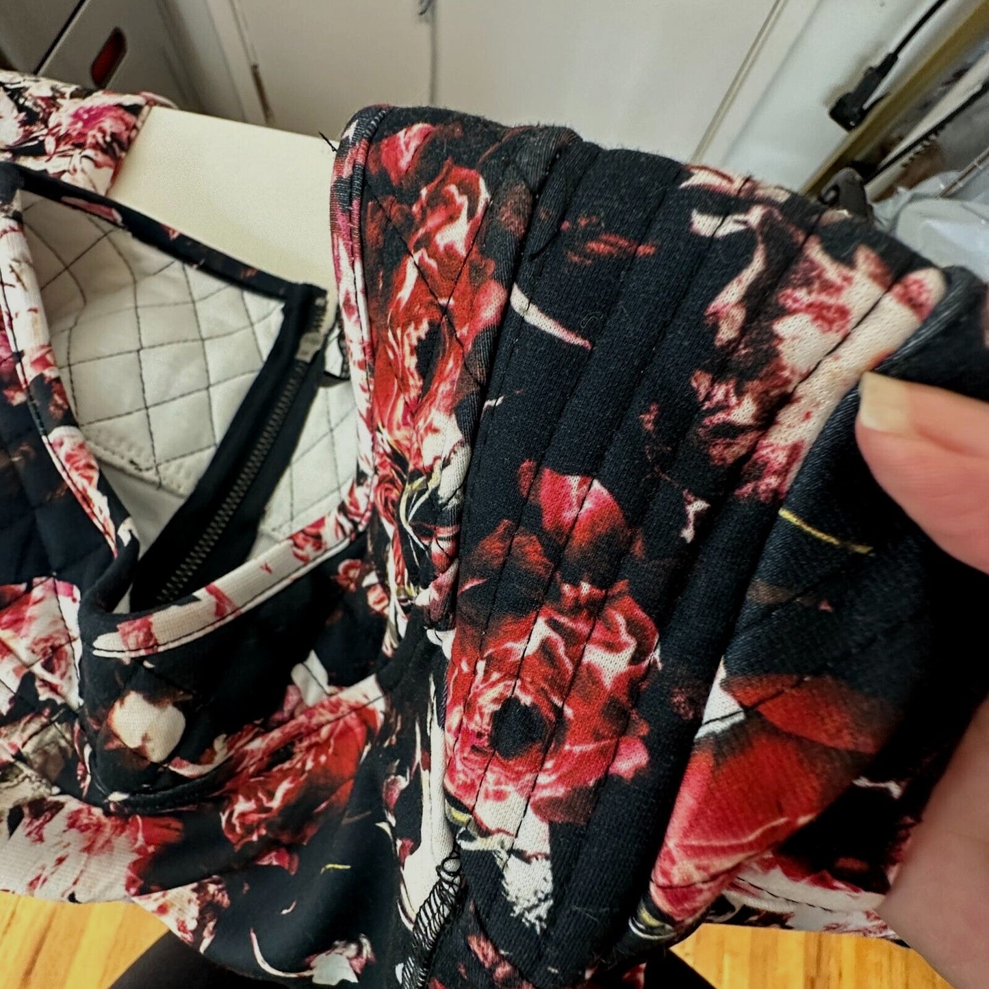 H&M Black Red and White Floral 3/4 Sleeve Mini Dress Quilted At Shoulders Zip S