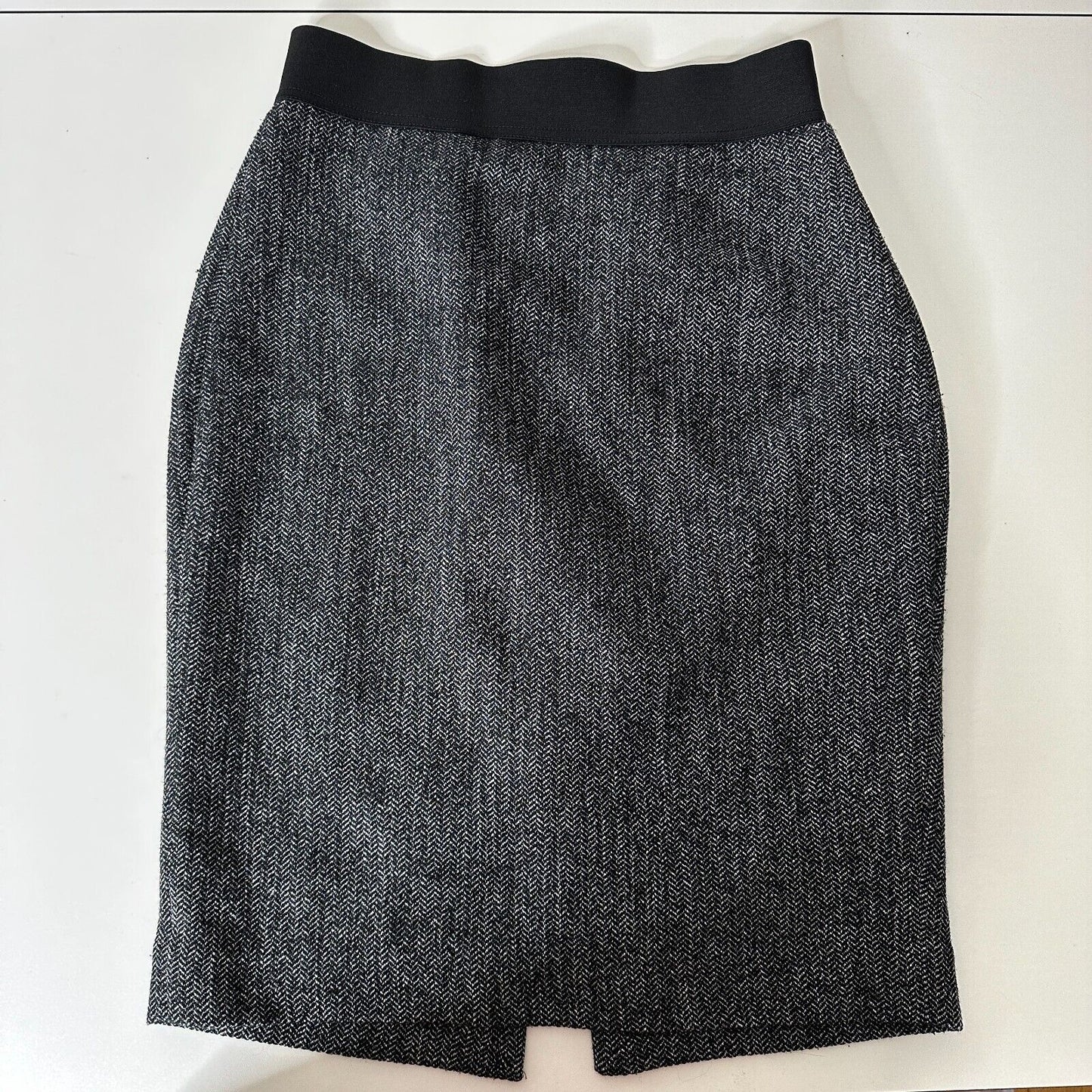 Express Black & White Houndstooth Back Zip and Slit Lined Pencil Skirt 00