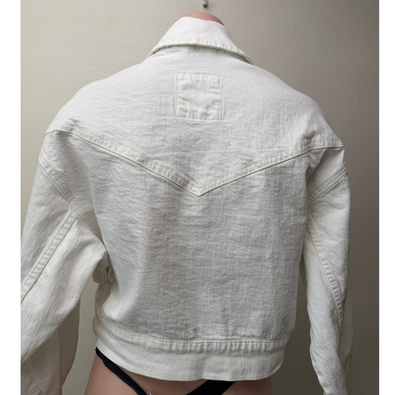 Abercrombie & Fitch White Cropped Zip Front Denim Jacket Size M