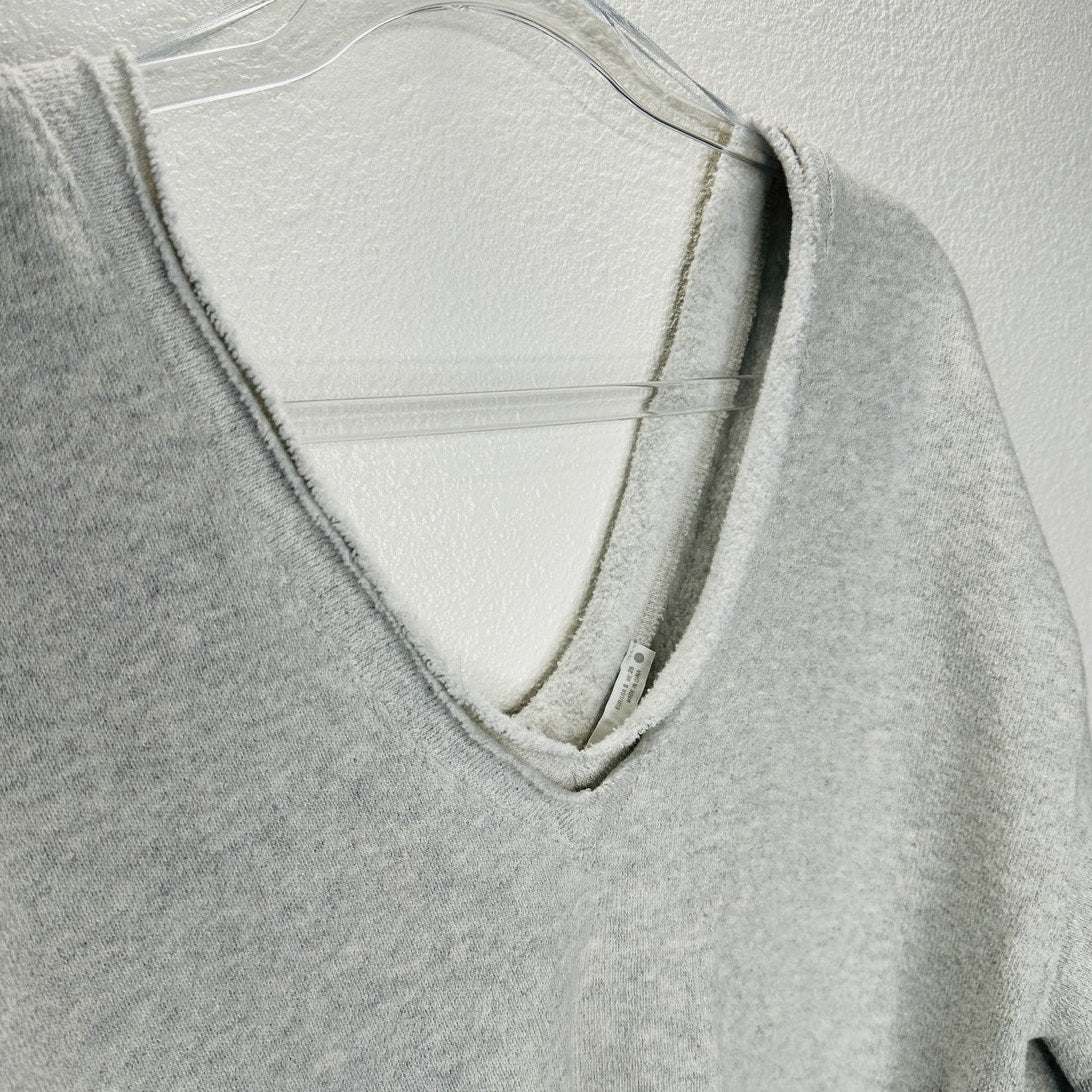 Zara Light Gray Long Sleeve VNeck Double Raw Hem Crop Sweater S