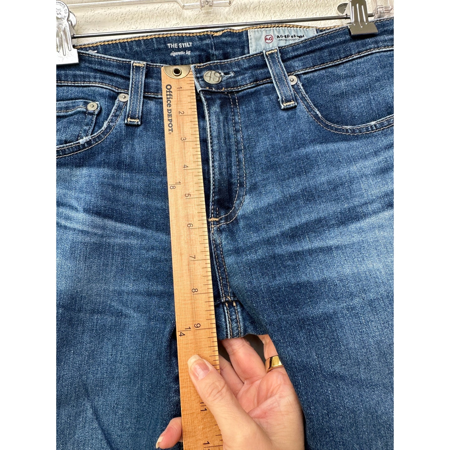 AG women’s The Stilt cigarette leg jeans medium wash US 29 raw hem