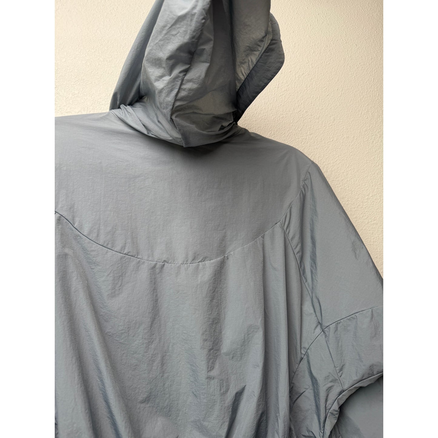 Fabletics Gray Hooded Lightweight Zip Snap Windbreaker Jacket Small