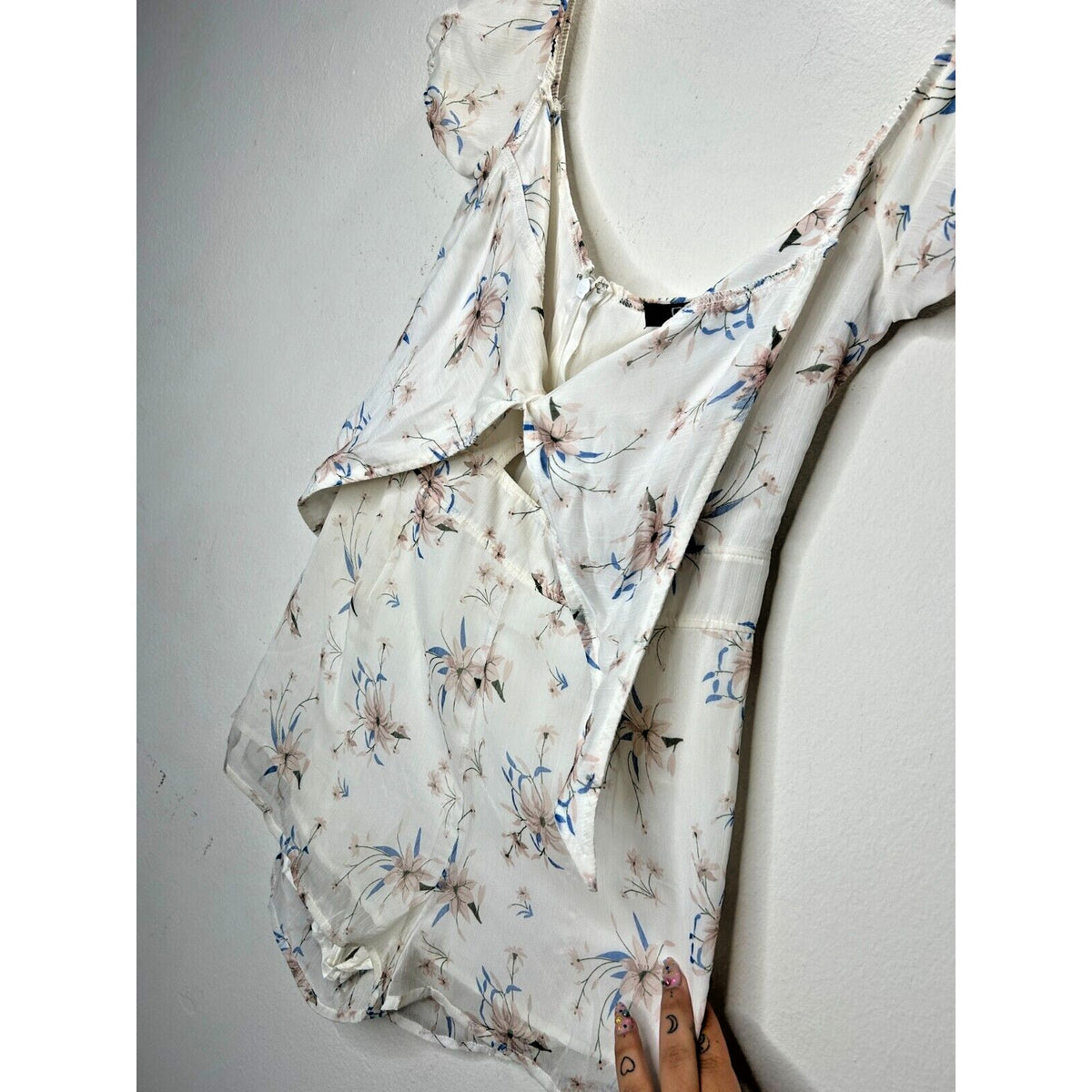 NWT OHS Ivory With Pink & blue Floral Off Shoulder Front Tie Keyhole Romper M
