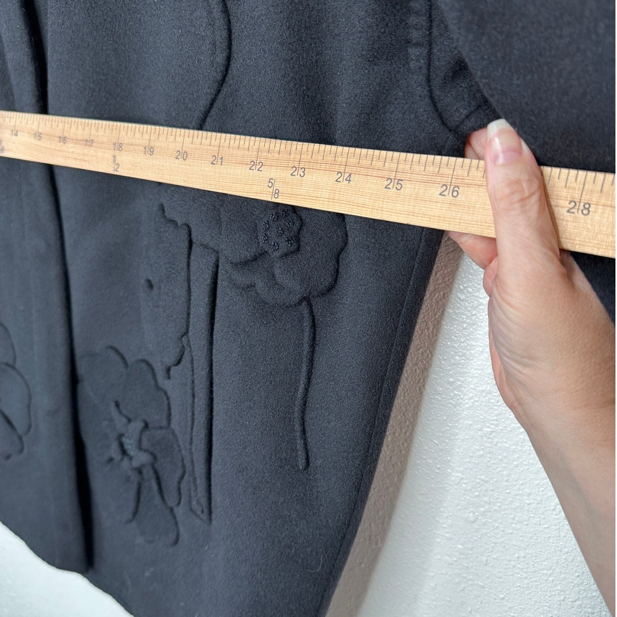 Valentino Garavani Black Wool-Cashmere Appliqué Jacket Snap Close M