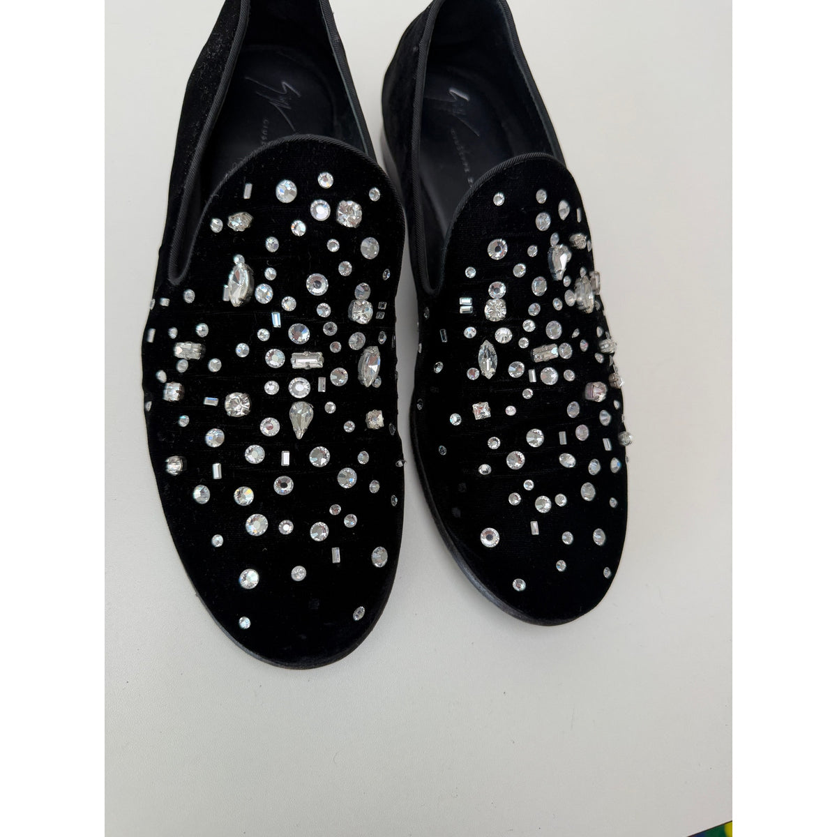 Giuseppe Zanotti Afelia Crystal Embellished Suede Loafers EU 43