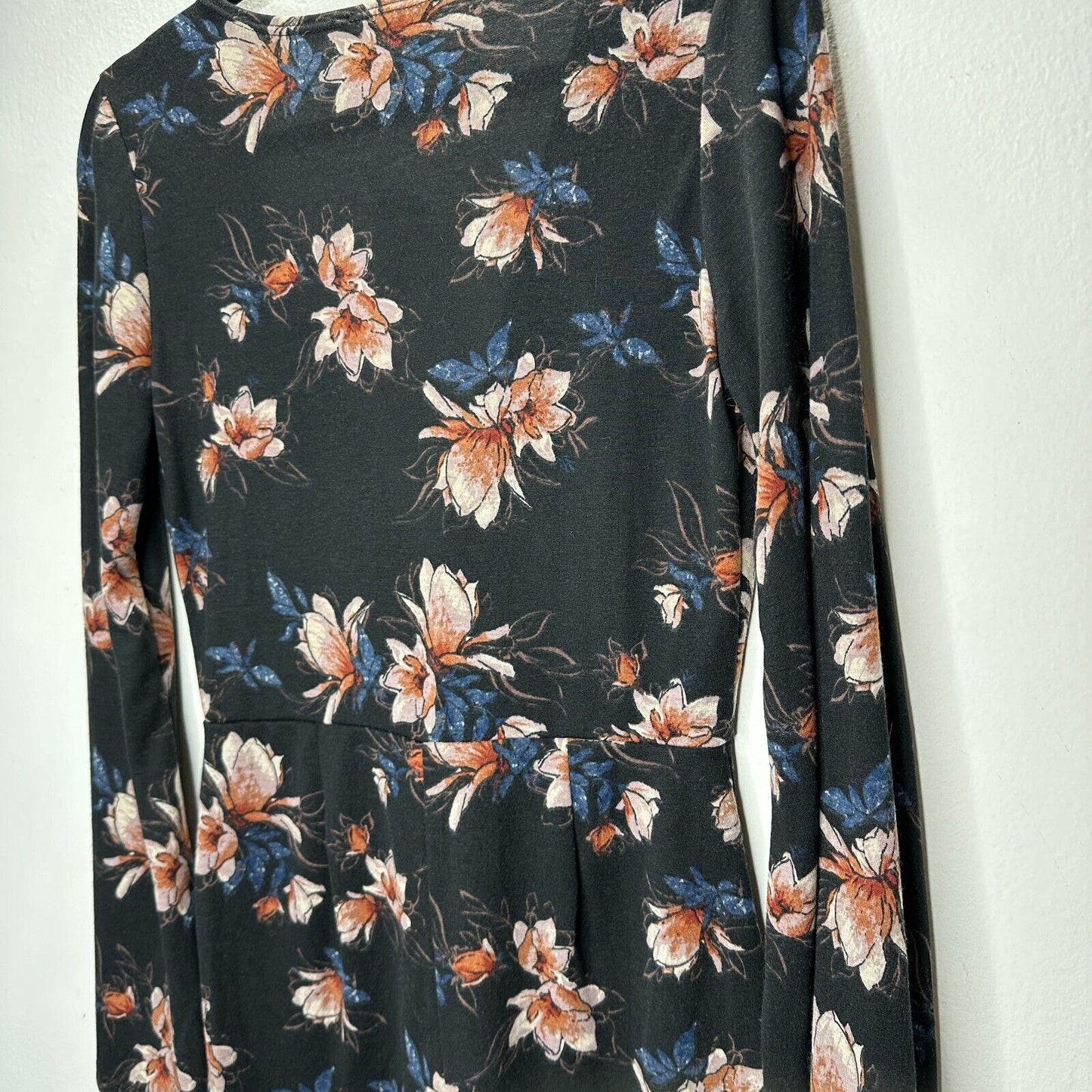 NWT Sadie & Sage Black With Peach Blue Floral Long Bell Sleeve Deep-V Romper S