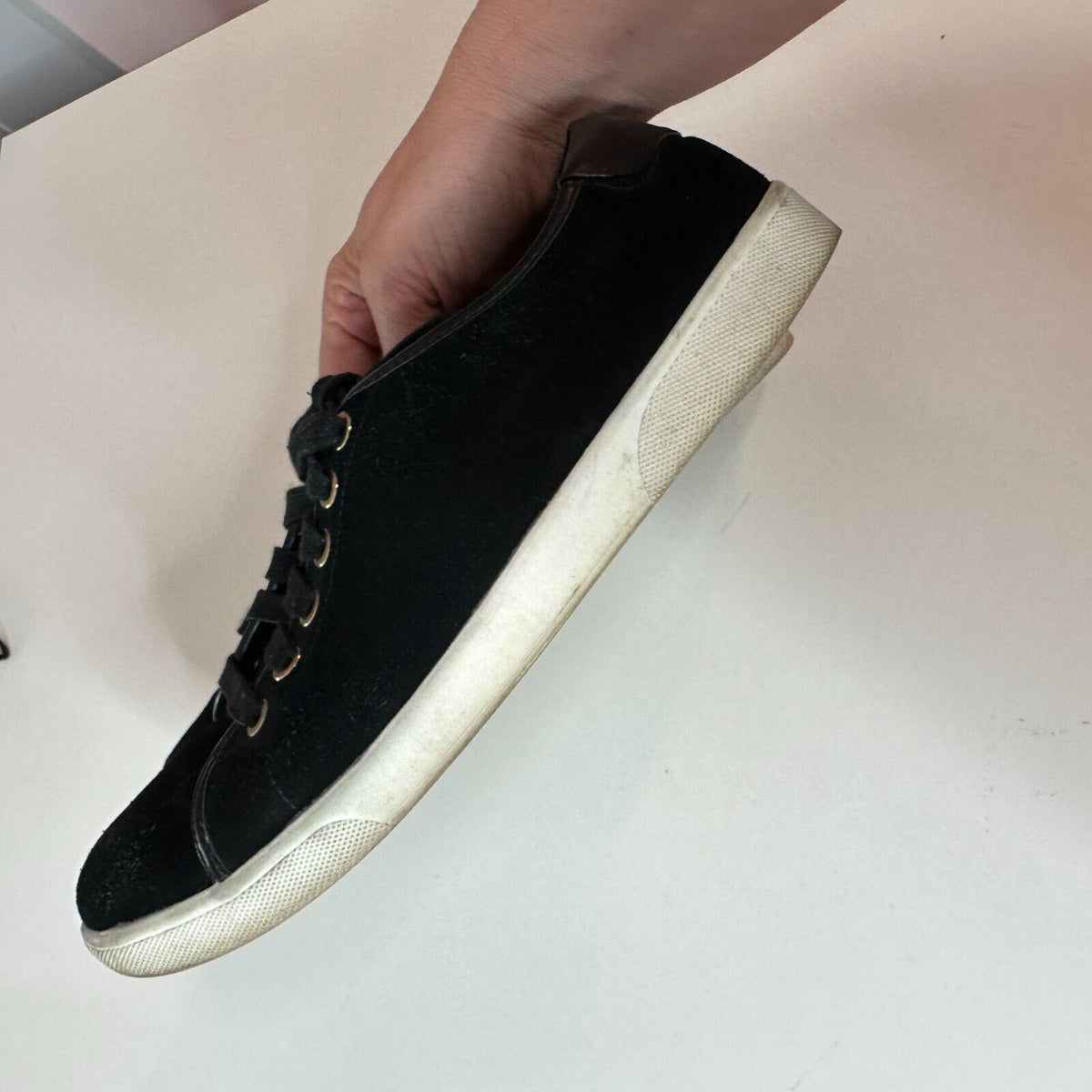 Vionic Sunny Brinley Black Suede Laceup White Trim Round Toe Walking Shoes 8.5
