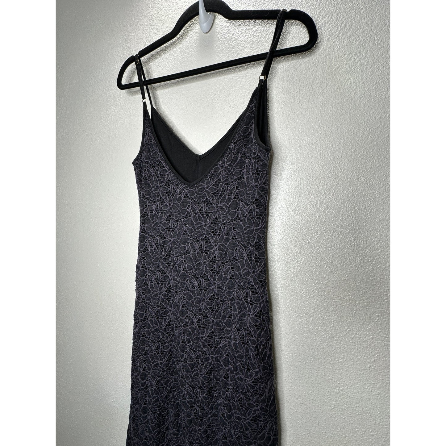 Milo Black & Deep Purple Lace Floral Crochet VNeck Strappy Maxi Dress P