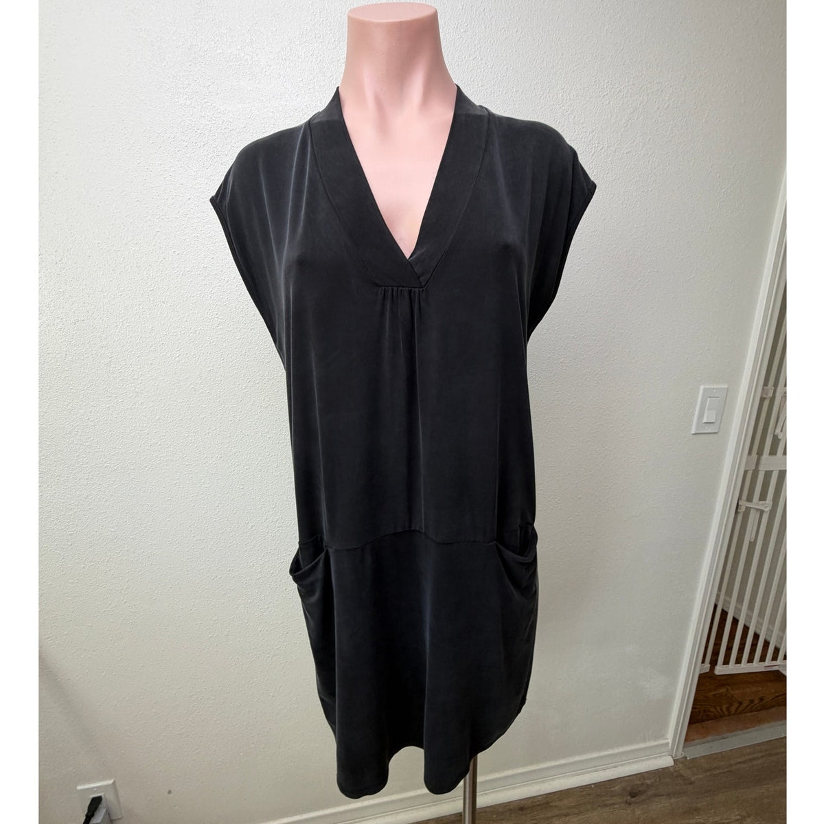 Dolan Left Coast Black Cupro V Neck Hi Low Pocket Dress XS