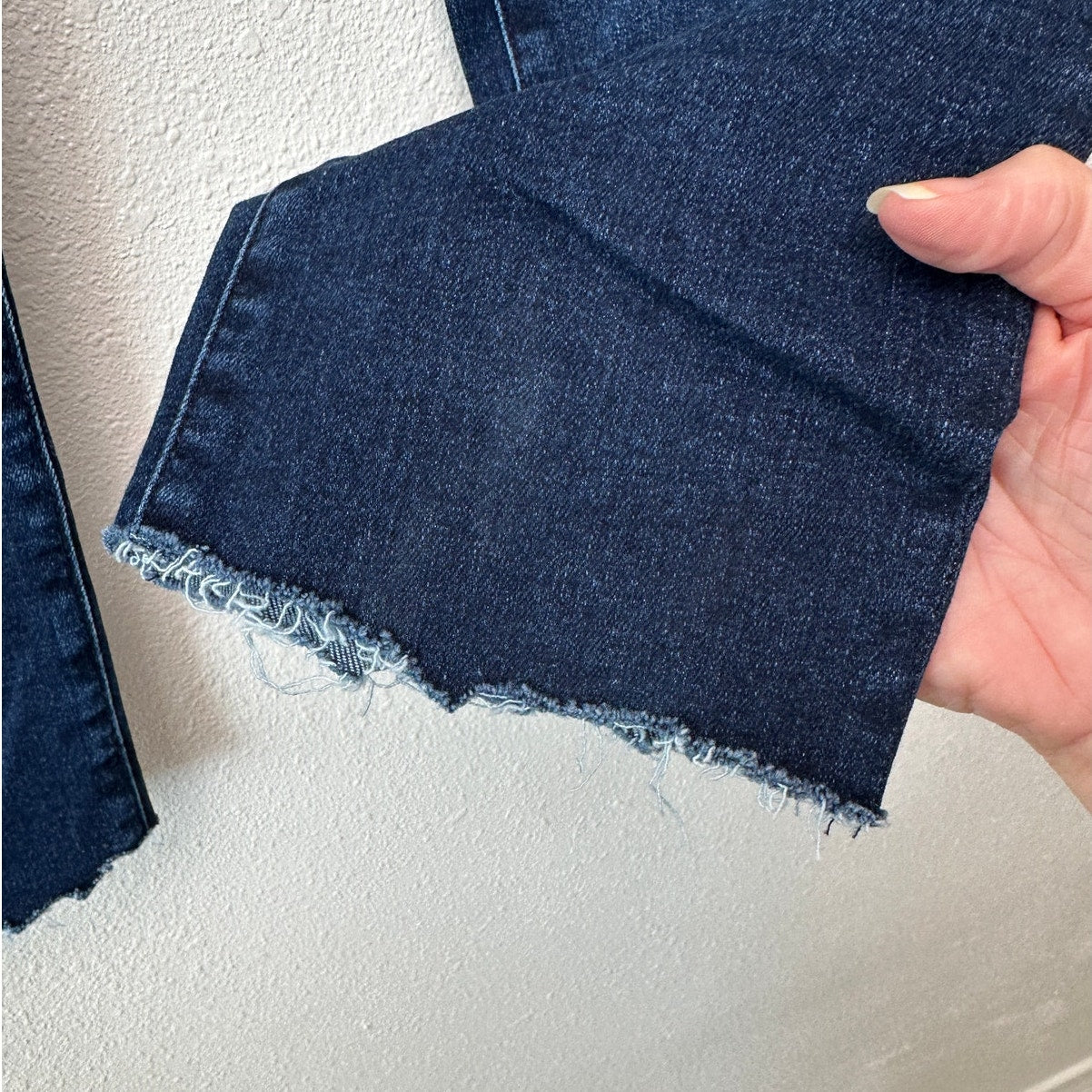 AG Prima Jeans Medium Dark Wash Womens US 28 Cigarette