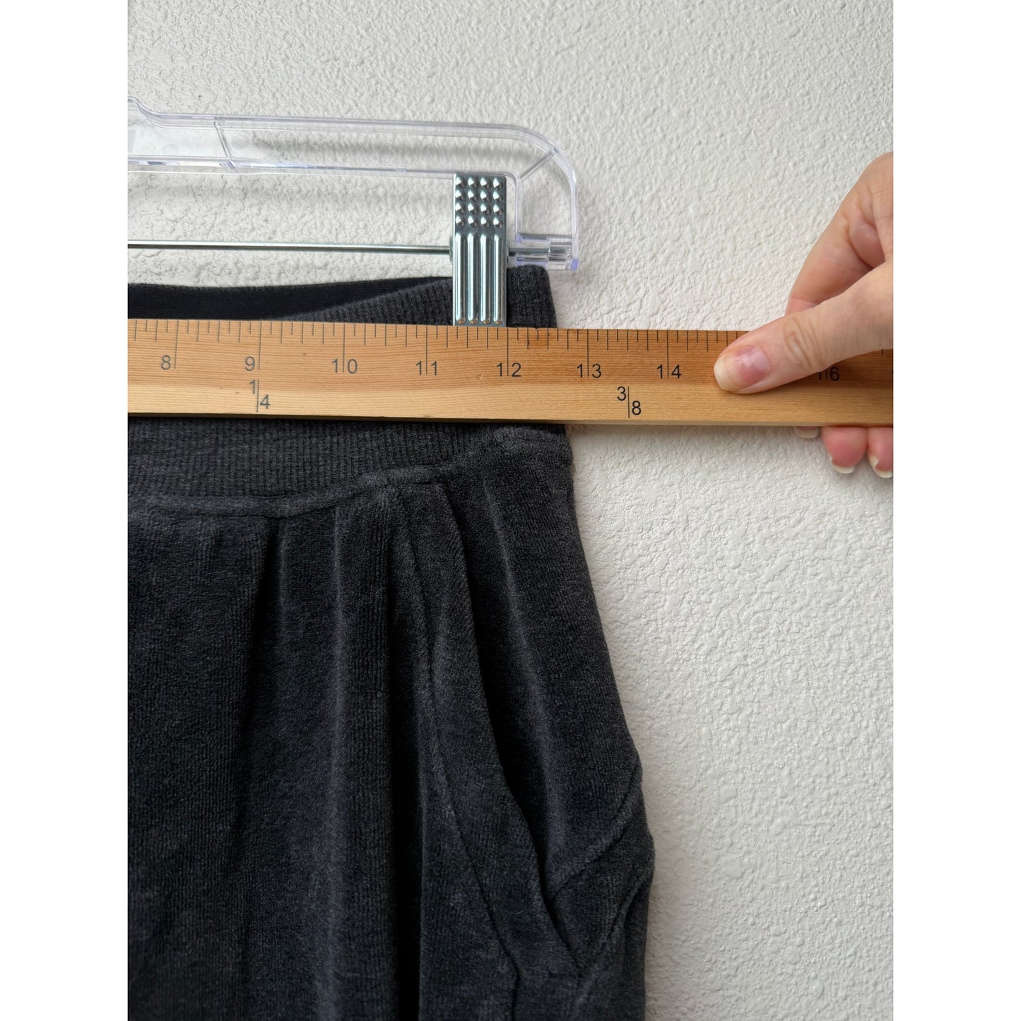Lululemon Velour Jogger Pants Dark Gray Women's Size 2