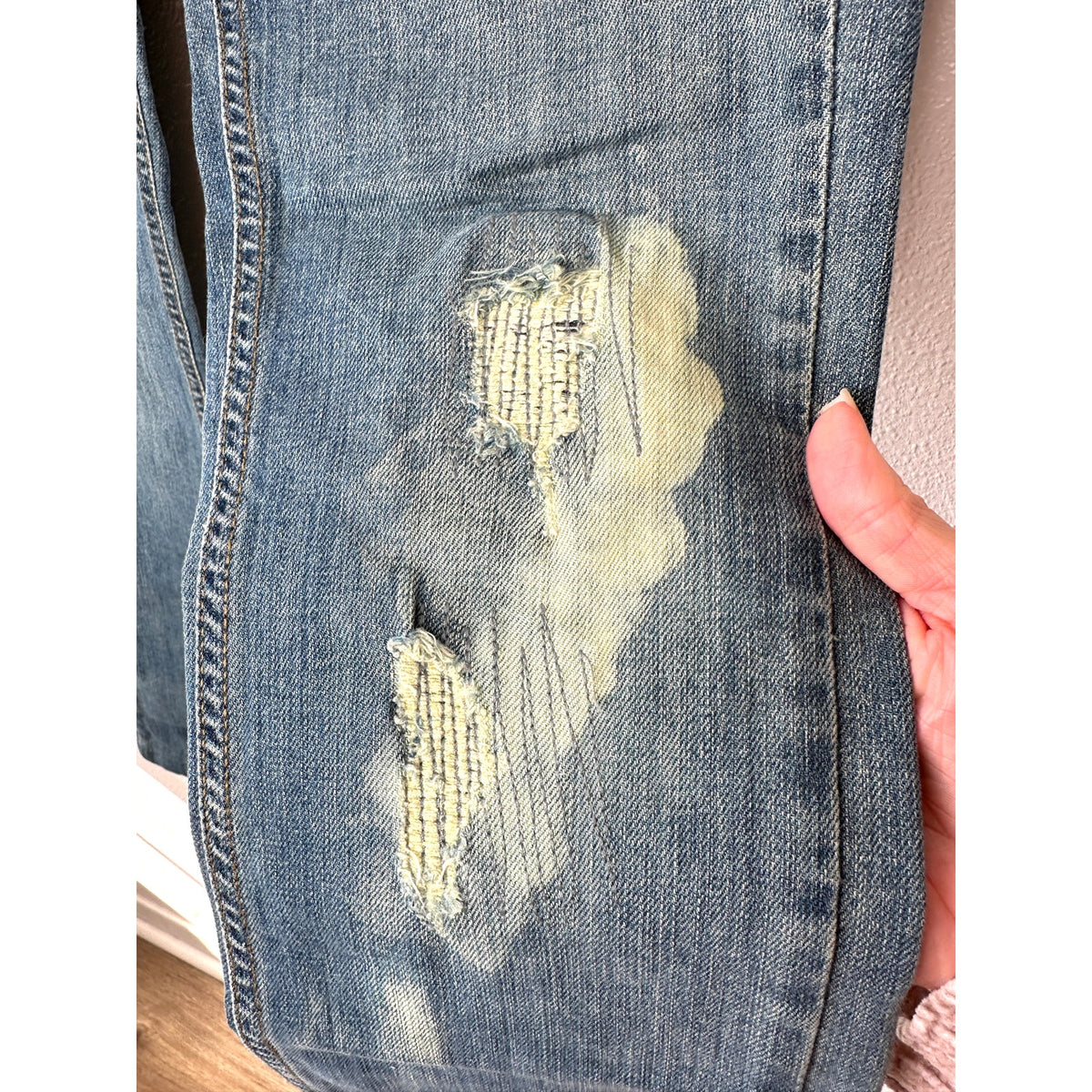 VINTAGE Volcom Stix Skinny Jeans Medium Wash Bleached Distressed Patched Denim