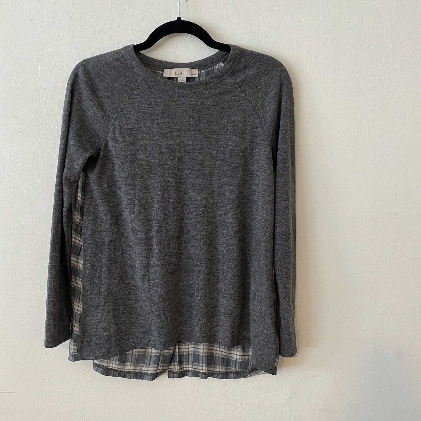 Ann Taylor Loft High Low Medium Gray Top Gray Blue & Cream Plaid Button Down XSP