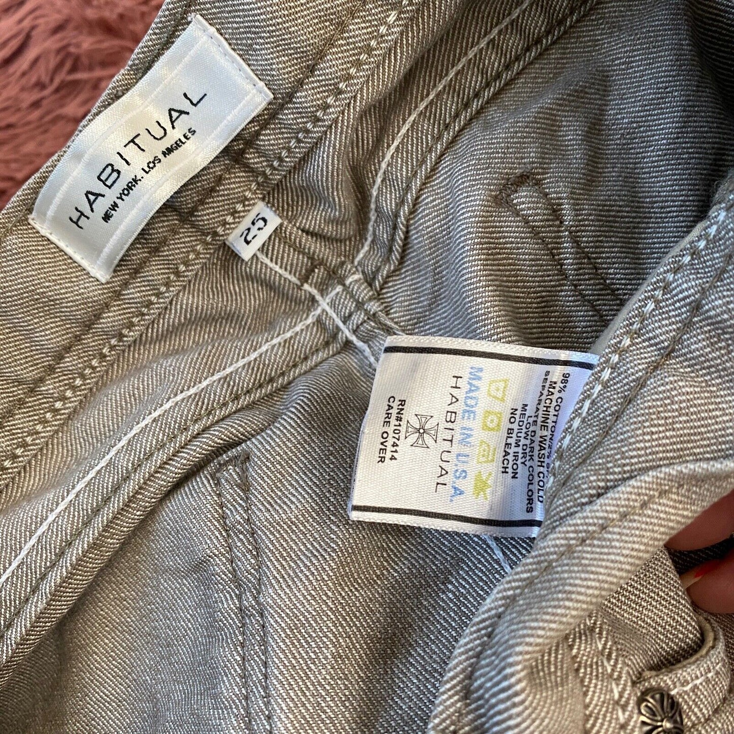 VTG Habitual Gray Taupe Low Rise Bermuda Long Line Design Pocket Denim Shorts 25