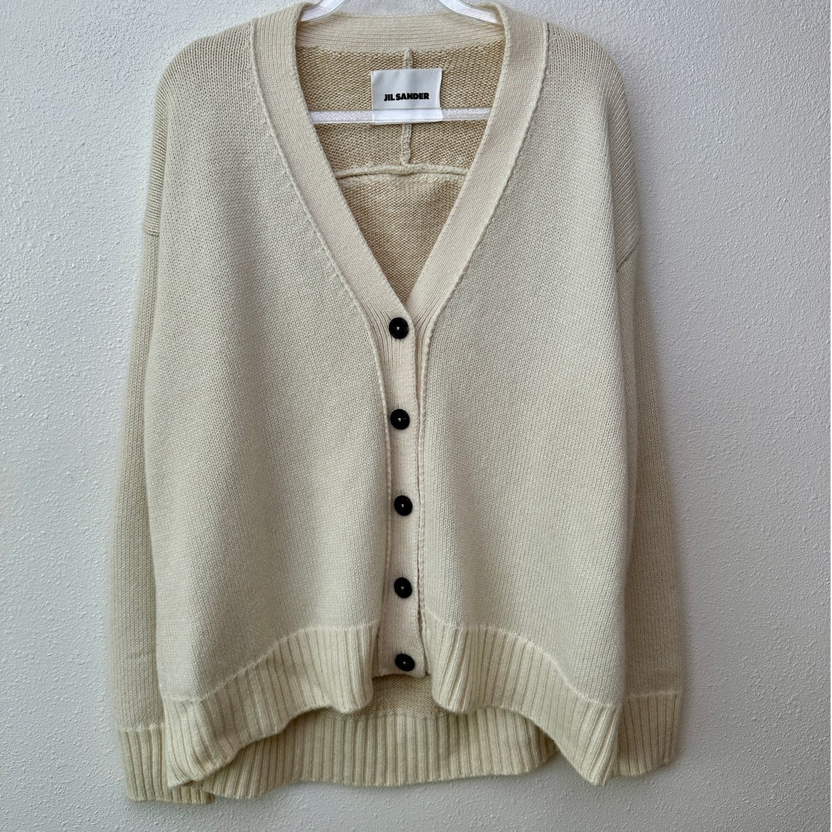 Jil Sander Cream V-Neck Button Long Sleeve Knit Sweater 40 / 8