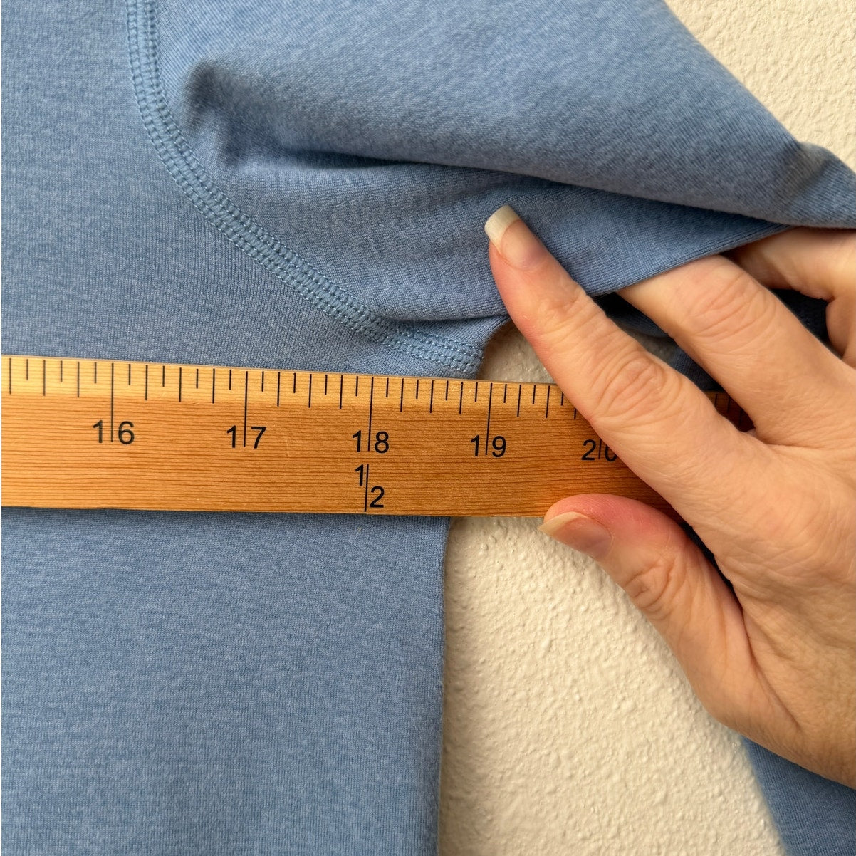Vuori Blue Hooded Crop Sweater XS Lightweight Long Sleeve Pullover Women