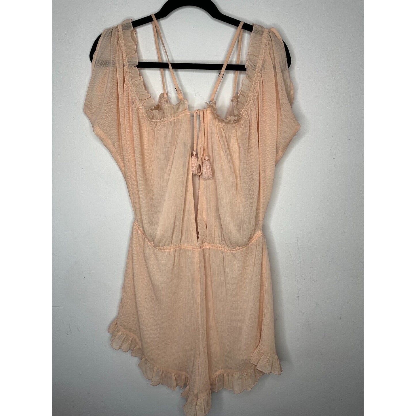 Lovers + Friends Cute Peach Malia Ruffle Cold Shoulder Deep-V Open Back Romper L