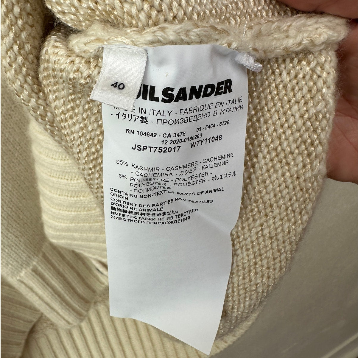 Jil Sander Cream V-Neck Button Long Sleeve Knit Sweater 40 / 8