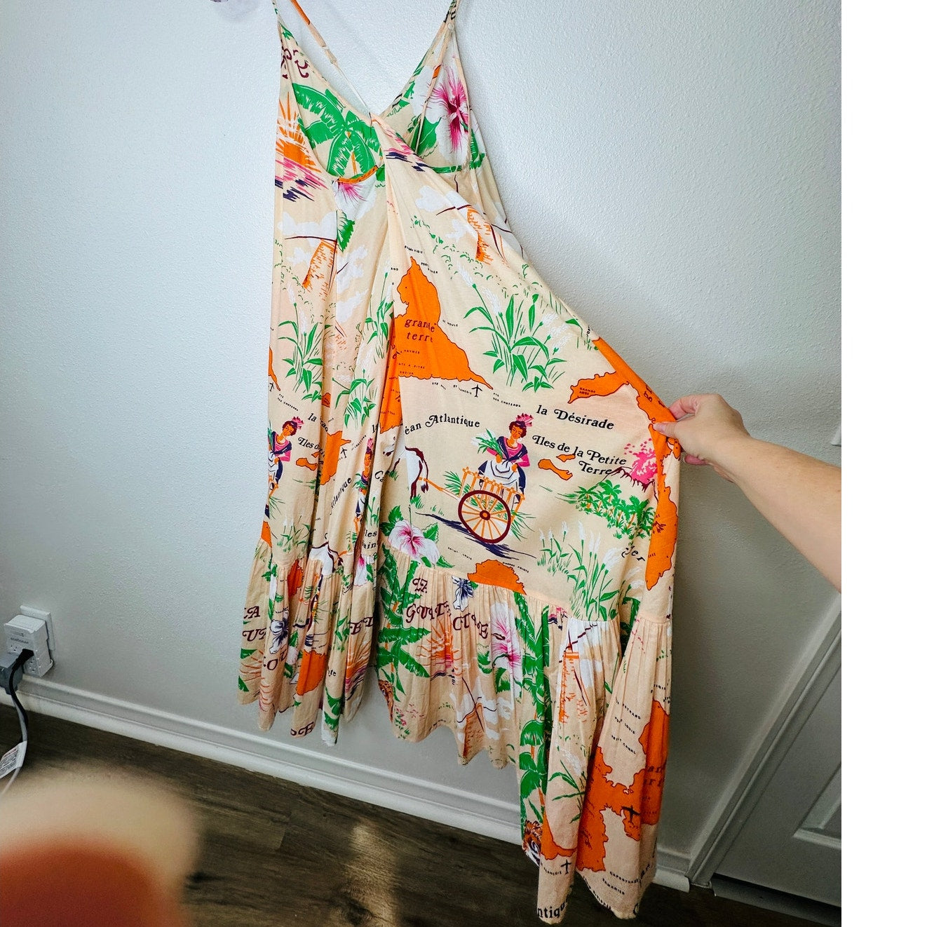 UO Sunkissed Printed Poplin Tropical Floral Flowy Pleated Ruffle Maxi Sundress M