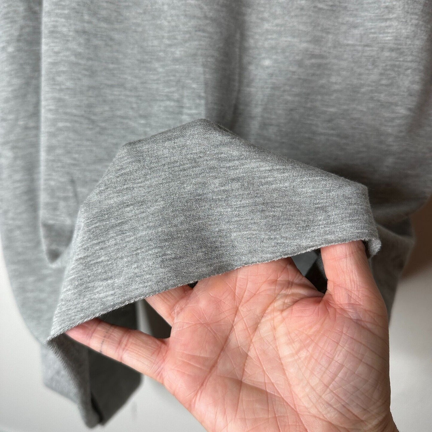 Sinuous Casual Gray Asymmetrical Hem Short Sleeve Relaxed Tee Round Neck Medium