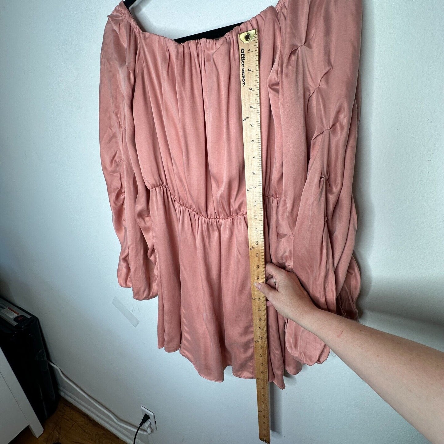 Revolve Lovers + Friends Pink Windblown Off Shoulder Balloon Sleeve Mini Med