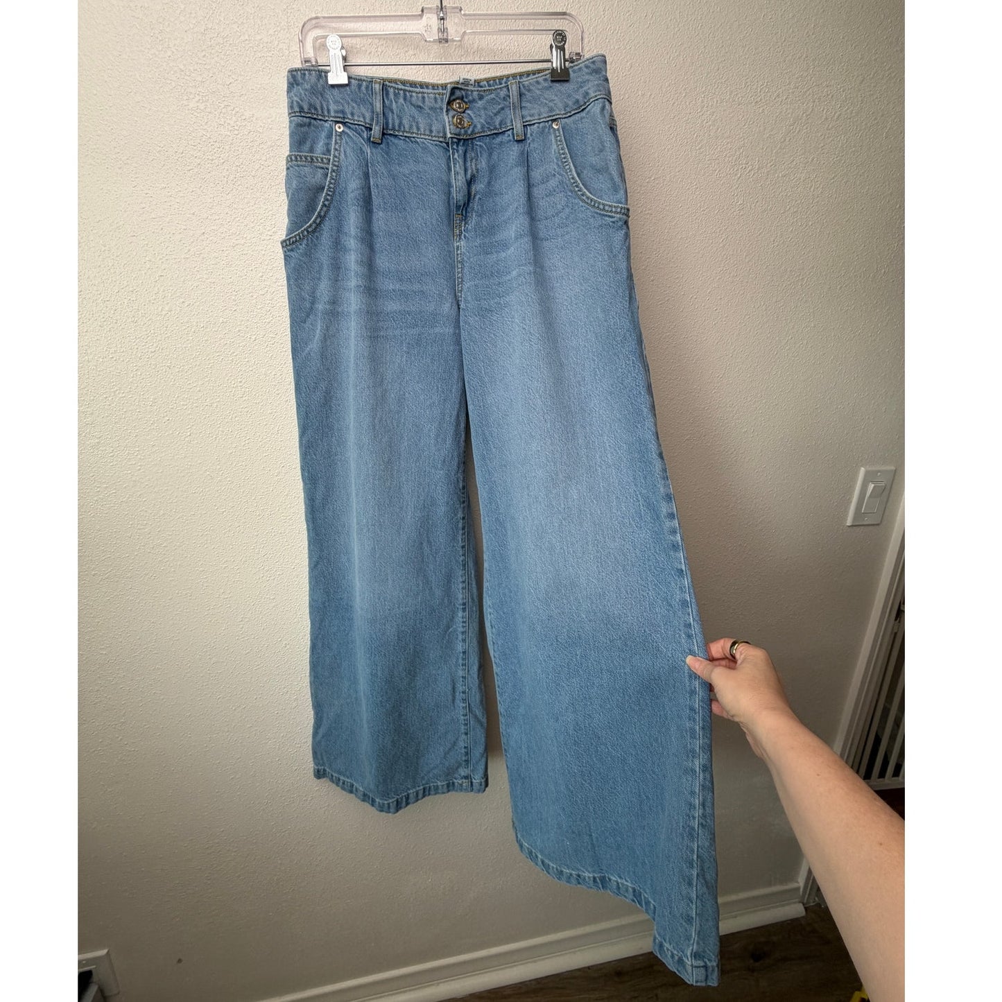 Forever 21 Wide Leg Jeans Mid Rise Size 28 Women
