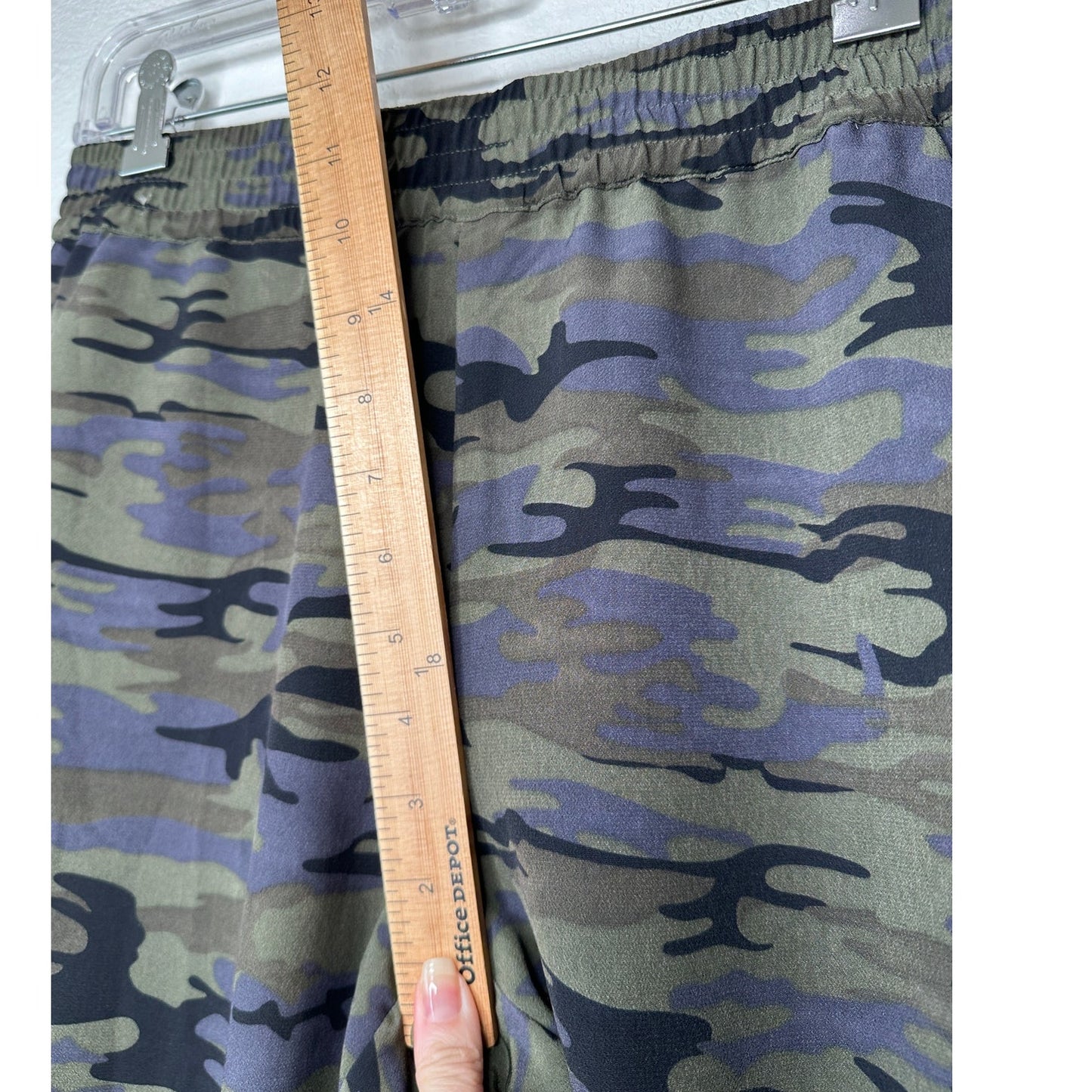 Sanctuary Green Black Blue Camo Print Cinch Waist Banded Joggger S