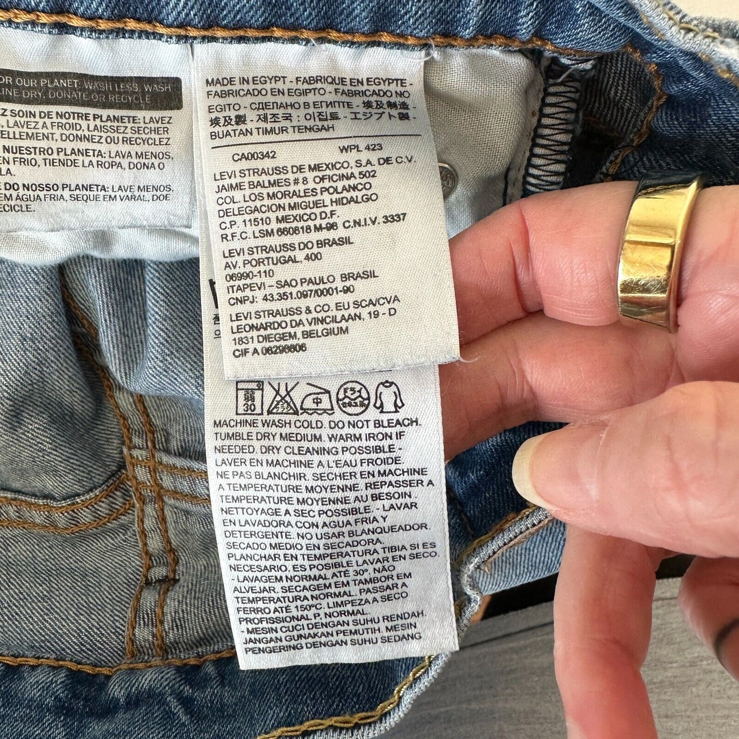 Levi 511 Slim Fit Medium Wash Blue Levi's Flex Jeans 5-Pocket Zip Fly 30 / 32