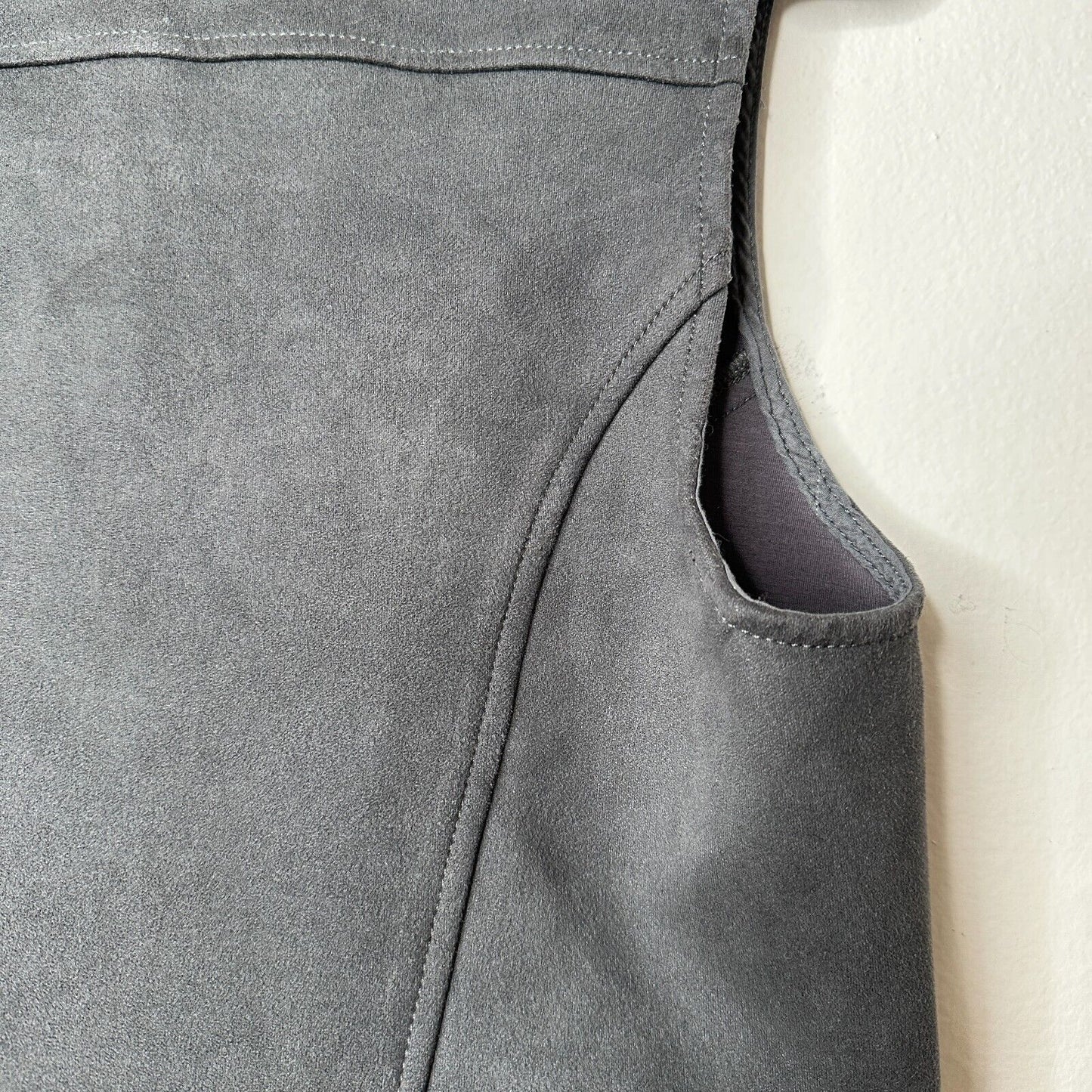 Level 99 Alexa Faux Suede Earl Gray Moto Vest Asymmetric Center Front Zip Medium